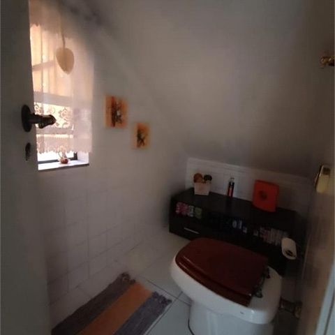 Casa à venda com 234m², 3 quartos e 3 vagas