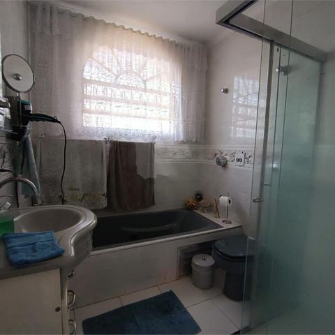 Casa à venda com 234m², 3 quartos e 3 vagas