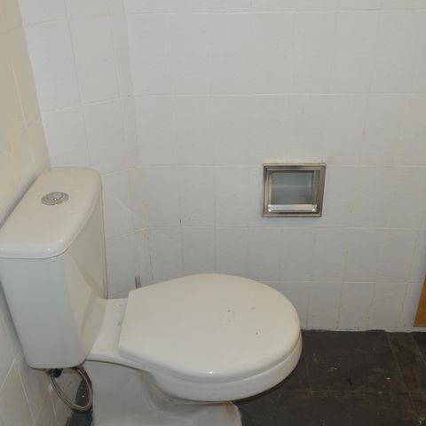 Casa à venda com 183m², 3 quartos e 2 vagasBanheiro