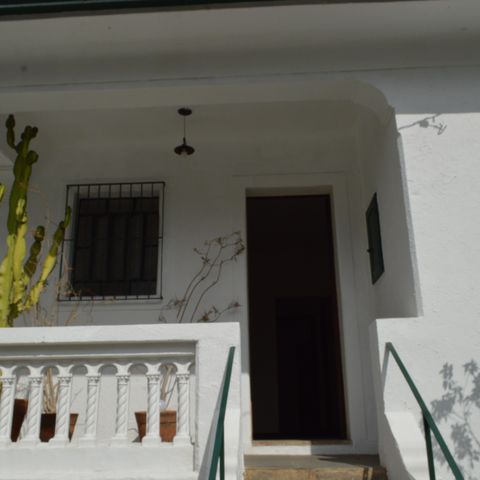 Casa à venda com 183m², 3 quartos e 2 vagasFachada
