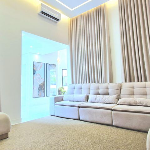 Casa de condomínio à venda com 1000m², 4 quartos e 4 vagasSala de TV