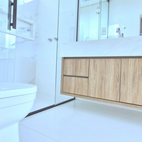 Casa de condomínio à venda com 1000m², 4 quartos e 4 vagasBanheiro suíte 4