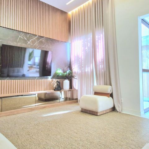 Casa de condomínio à venda com 1000m², 4 quartos e 4 vagasSala de TV
