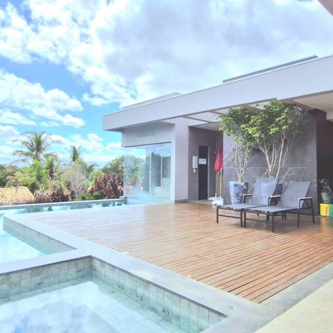 Casa de condomínio à venda com 1000m², 4 quartos e 4 vagasPiscina