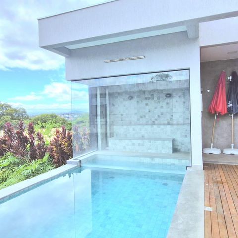 Casa de condomínio à venda com 1000m², 4 quartos e 4 vagasPiscina