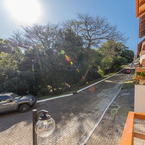 Casa de condomínio à venda com 182m², 3 quartos e 2 vagas