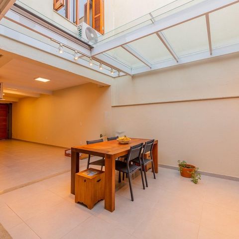 Casa de condomínio à venda com 182m², 3 quartos e 2 vagas
