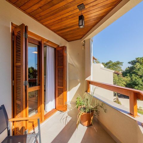 Casa de condomínio à venda com 182m², 3 quartos e 2 vagas