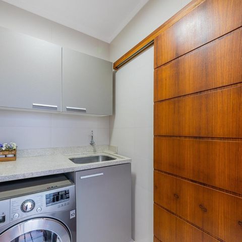Casa de condomínio à venda com 182m², 3 quartos e 2 vagas
