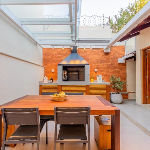 Casa de condomínio à venda com 182m², 3 quartos e 2 vagas