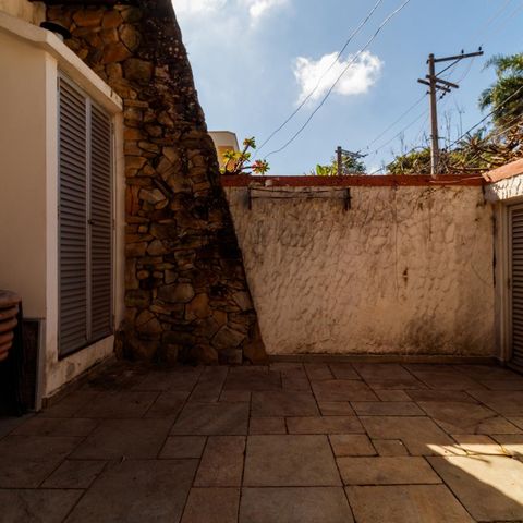 Casa para alugar com 530m², 4 quartos e 3 vagas Casa para alugar com 530m², 4 quartos e 3 vagasQuintal