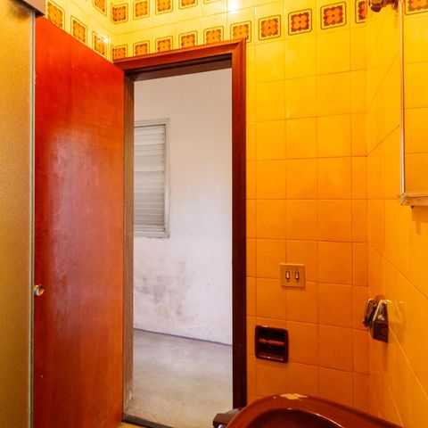 Casa para alugar com 530m², 4 quartos e 3 vagas Casa para alugar com 530m², 4 quartos e 3 vagasBanheiro de serviço