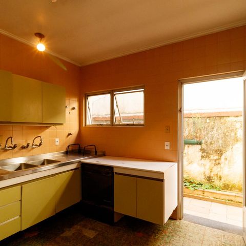 Casa para alugar com 530m², 4 quartos e 3 vagas Casa para alugar com 530m², 4 quartos e 3 vagasCozinha