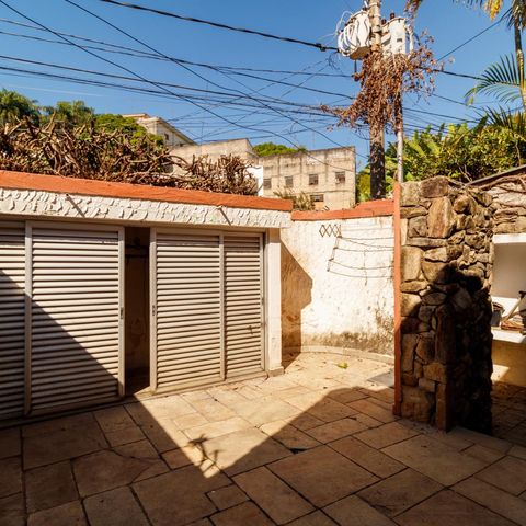 Casa para alugar com 530m², 4 quartos e 3 vagas Casa para alugar com 530m², 4 quartos e 3 vagasQuintal