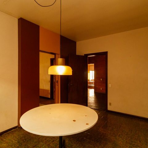 Casa para alugar com 530m², 4 quartos e 3 vagas Casa para alugar com 530m², 4 quartos e 3 vagasCopa