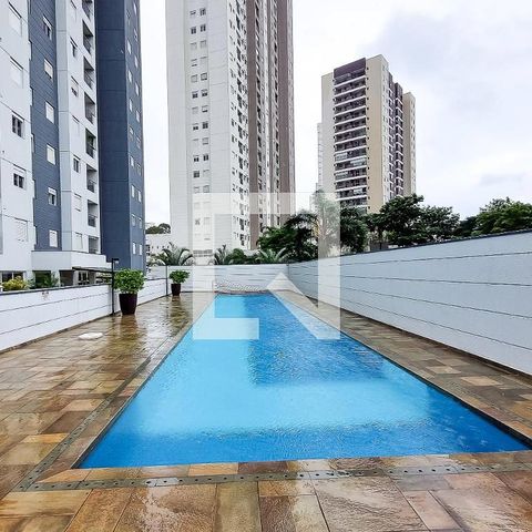Apartamento à venda com 66m², 2 quartos e 2 vagas Apartamento à venda com 66m², 2 quartos e 2 vagasÁrea comum - Piscina