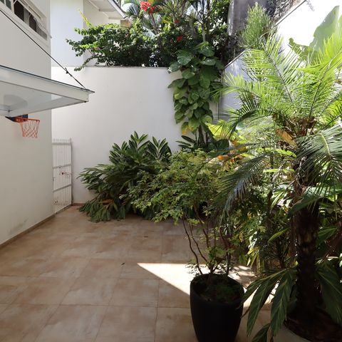 Casa à venda com 351m², 3 quartos e 3 vagasQuintal
