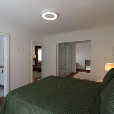 Casa à venda com 351m², 3 quartos e 3 vagasSuíte 2
