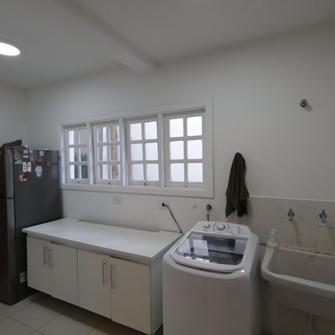 Casa à venda com 351m², 3 quartos e 3 vagasÁrea de Serviço