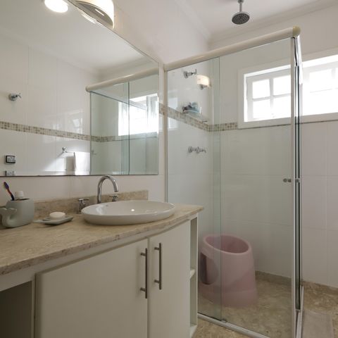 Casa à venda com 351m², 3 quartos e 3 vagasBanheiro da Suíte 1