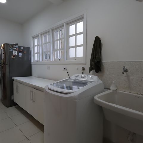 Casa à venda com 351m², 3 quartos e 3 vagasÁrea de Serviço