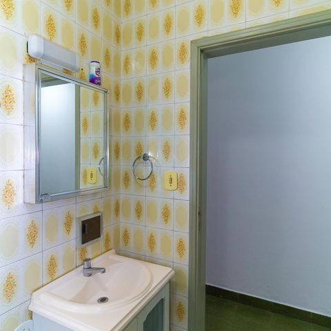 Casa à venda com 320m², 3 quartos e 2 vagas Casa à venda com 320m², 3 quartos e 2 vagasCasa 1 Banheiro