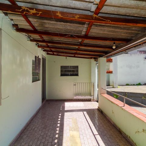 Casa à venda com 320m², 3 quartos e 2 vagas Casa à venda com 320m², 3 quartos e 2 vagasCasa 2 Entrada