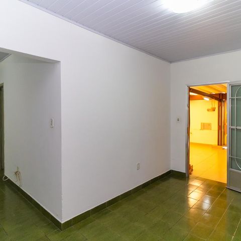 Casa à venda com 320m², 3 quartos e 2 vagas Casa à venda com 320m², 3 quartos e 2 vagasCasa 1 Sala 1