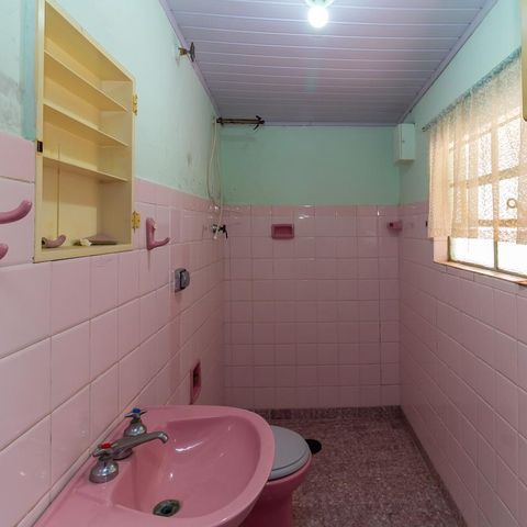 Casa à venda com 320m², 3 quartos e 2 vagas Casa à venda com 320m², 3 quartos e 2 vagasCasa 2 Banheiro