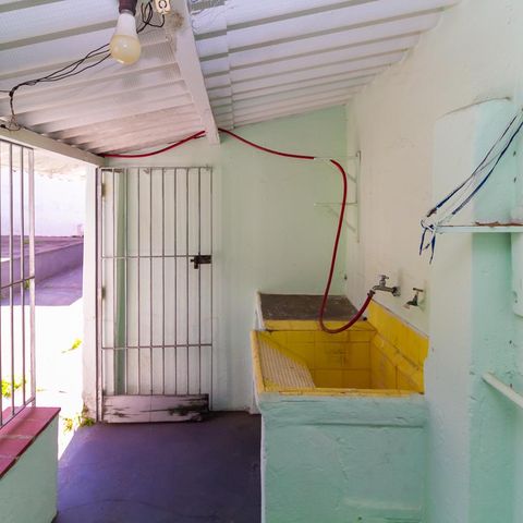 Casa à venda com 320m², 3 quartos e 2 vagas Casa à venda com 320m², 3 quartos e 2 vagasCasa 2 Área de Serviço
