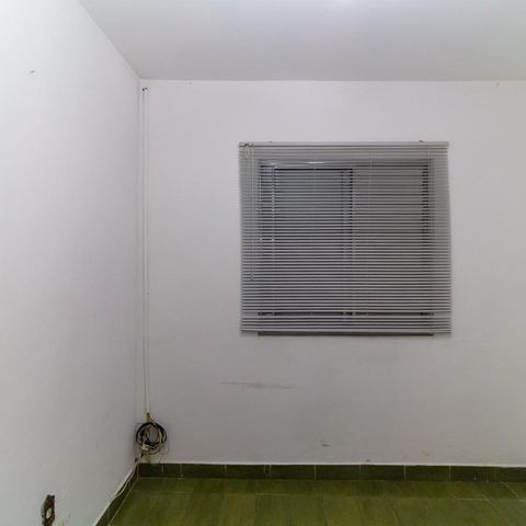 Casa à venda com 320m², 3 quartos e 2 vagas Casa à venda com 320m², 3 quartos e 2 vagasCasa 1 Quarto 2