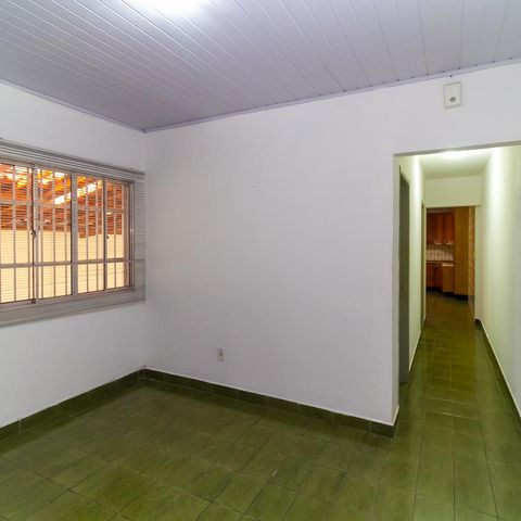 Casa à venda com 320m², 3 quartos e 2 vagas Casa à venda com 320m², 3 quartos e 2 vagasCasa 1 Sala 2