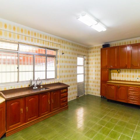 Casa à venda com 320m², 3 quartos e 2 vagas Casa à venda com 320m², 3 quartos e 2 vagasCasa 1 Cozinha