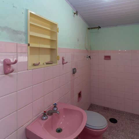 Casa à venda com 320m², 3 quartos e 2 vagas Casa à venda com 320m², 3 quartos e 2 vagasCasa 2 Banheiro