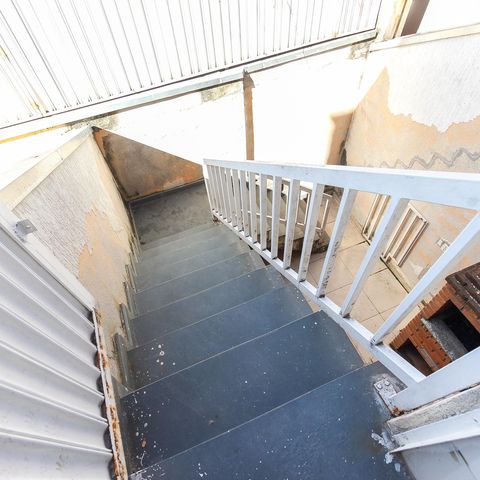 Casa à venda com 125m², 2 quartos e 2 vagas Casa à venda com 125m², 2 quartos e 2 vagasChurrasqueira