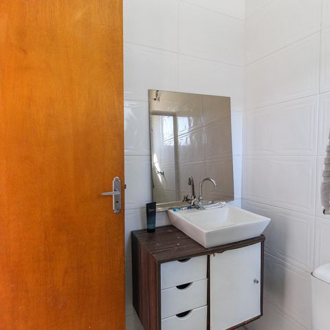 Casa à venda com 125m², 2 quartos e 2 vagas Casa à venda com 125m², 2 quartos e 2 vagasBanheiro do Suíte 1