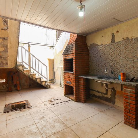 Casa à venda com 125m², 2 quartos e 2 vagas Casa à venda com 125m², 2 quartos e 2 vagasChurrasqueira