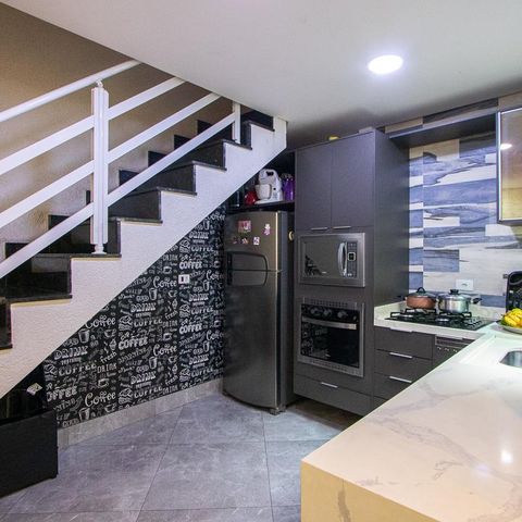 Apartamento para alugar com 120m², 2 quartos e 1 vaga Apartamento para alugar com 120m², 2 quartos e 1 vagaCozinha