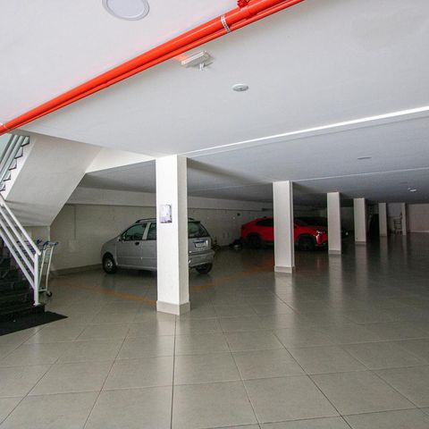 Apartamento para alugar com 120m², 2 quartos e 1 vaga Apartamento para alugar com 120m², 2 quartos e 1 vagaGaragem