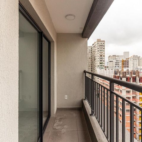Studio à venda com 28m², 1 quarto e sem vaga Studio à venda com 28m², 1 quarto e sem vagaVaranda