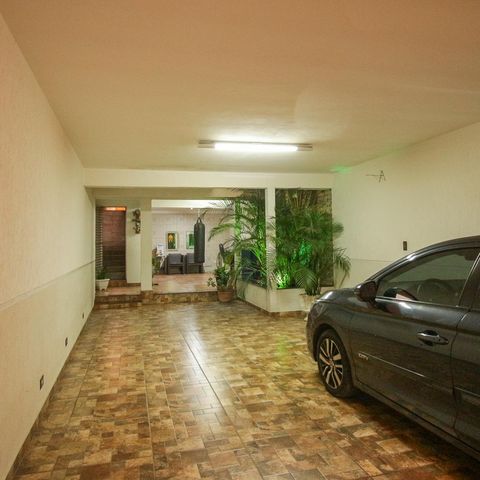 Casa à venda com 274m², 3 quartos e 5 vagasGaragem