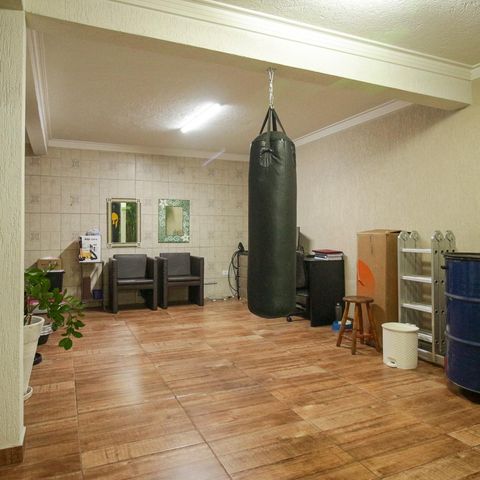 Casa à venda com 274m², 3 quartos e 5 vagasGaragem