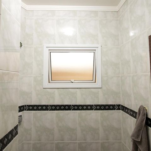 Casa à venda com 274m², 3 quartos e 5 vagasBanheiro 2