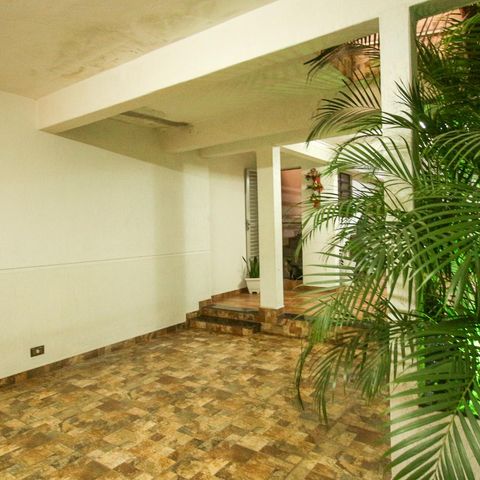 Casa à venda com 274m², 3 quartos e 5 vagasGaragem