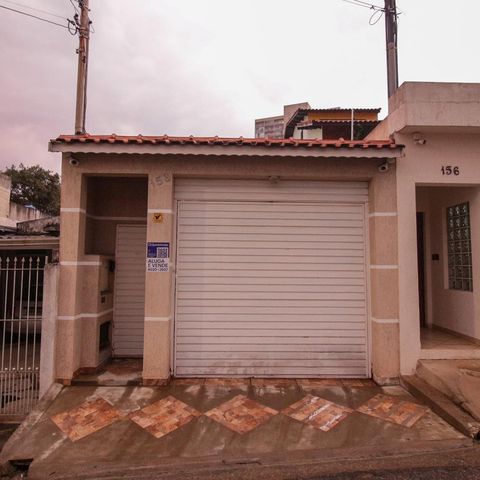 Casa à venda com 274m², 3 quartos e 5 vagasFachada