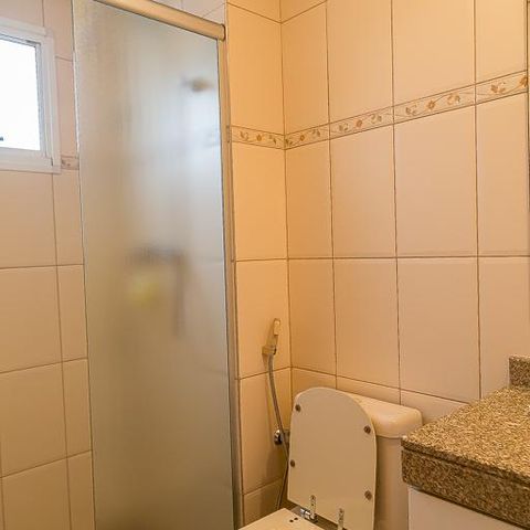 Apartamento à venda com 146m², 3 quartos e 3 vagas Apartamento à venda com 146m², 3 quartos e 3 vagasBanheiro Suíte 1