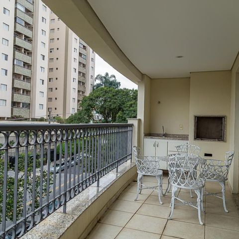 Apartamento à venda com 146m², 3 quartos e 3 vagas Apartamento à venda com 146m², 3 quartos e 3 vagasVaranda Sala