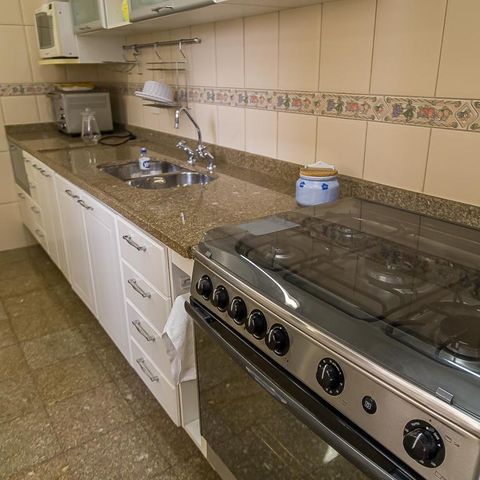 Apartamento à venda com 146m², 3 quartos e 3 vagas Apartamento à venda com 146m², 3 quartos e 3 vagasCozinha