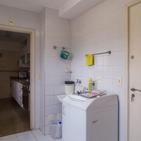 Apartamento à venda com 146m², 3 quartos e 3 vagas Apartamento à venda com 146m², 3 quartos e 3 vagasÁrea de Serviço