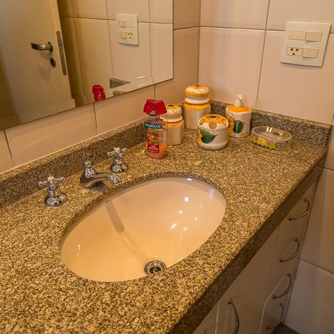 Apartamento à venda com 146m², 3 quartos e 3 vagas Apartamento à venda com 146m², 3 quartos e 3 vagasBanheiro Suíte 2